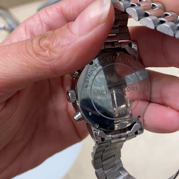 Michael Kors Jet Set Watch - Picture 4 of 4